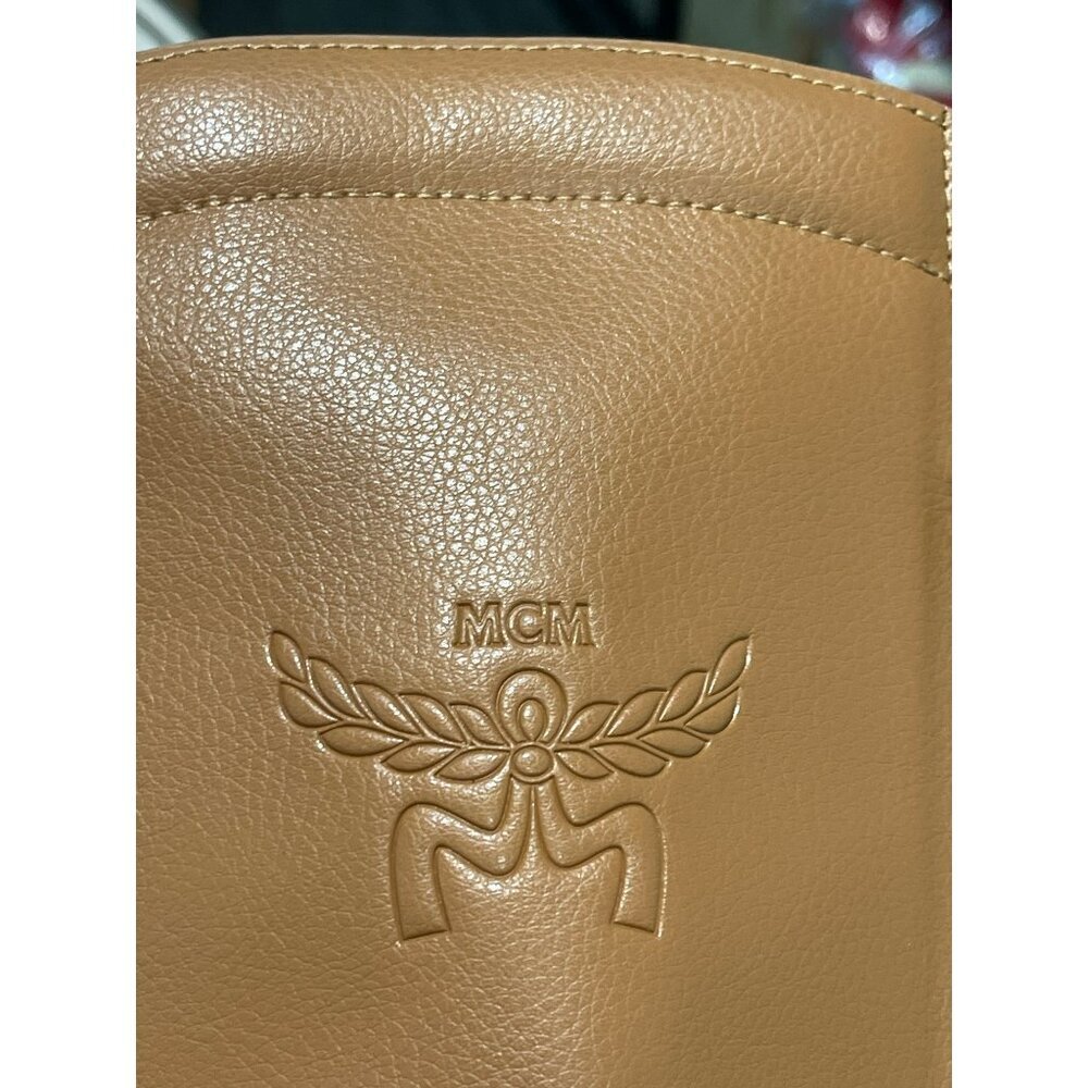 MCM Rectangular Green RX Eyeglasses With Tan Crossbody Pouch New - Picture 12 of 13